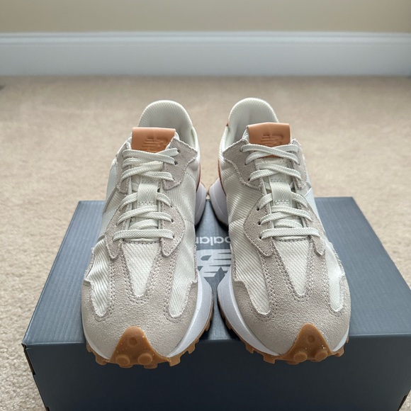 New Balance 327 (Sea Salt/Rust Oxide) Size 8 - Picture 3 of 16